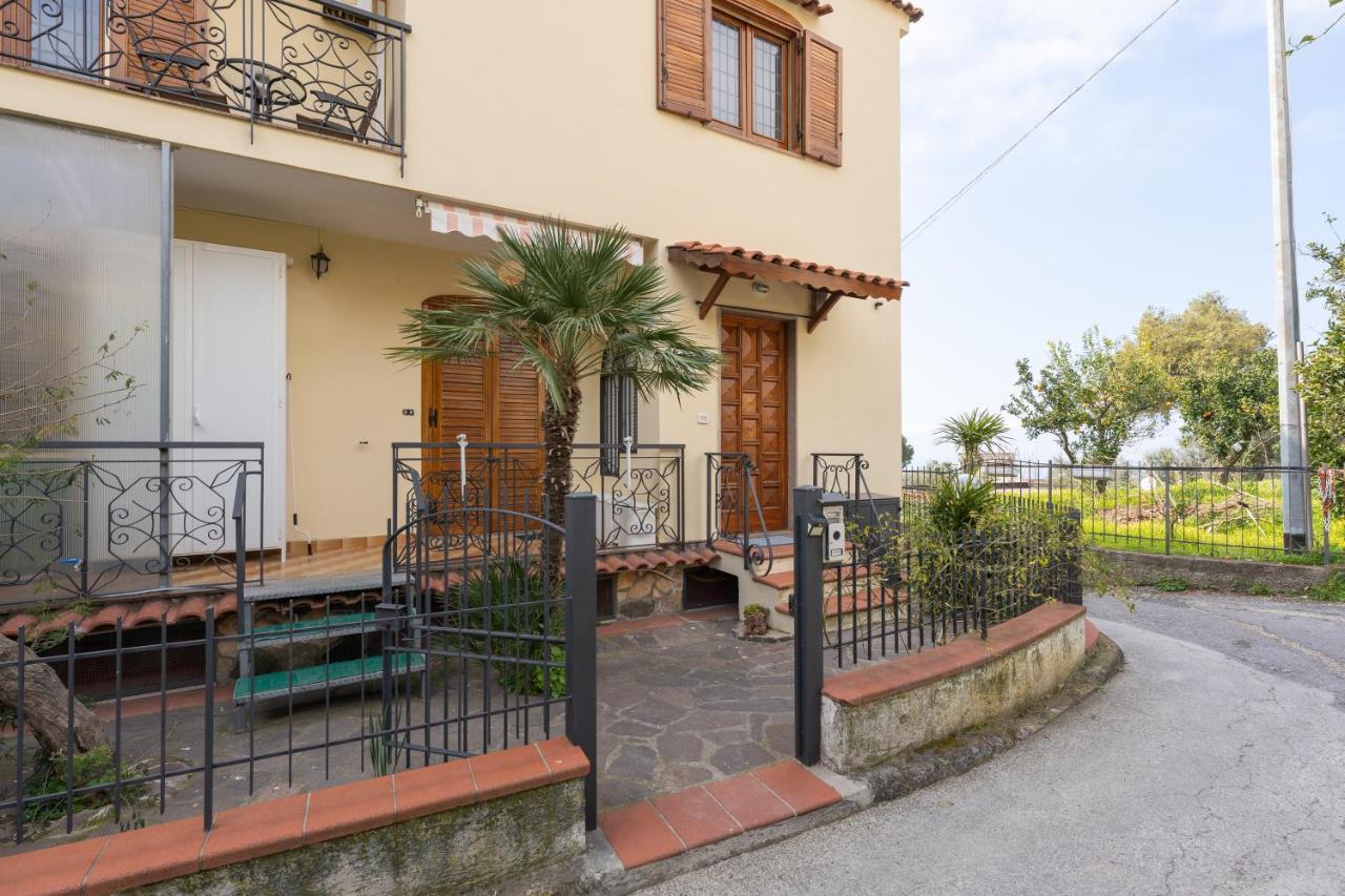 Seascape - Noemi'S Rooms Vico Equense Bagian luar foto